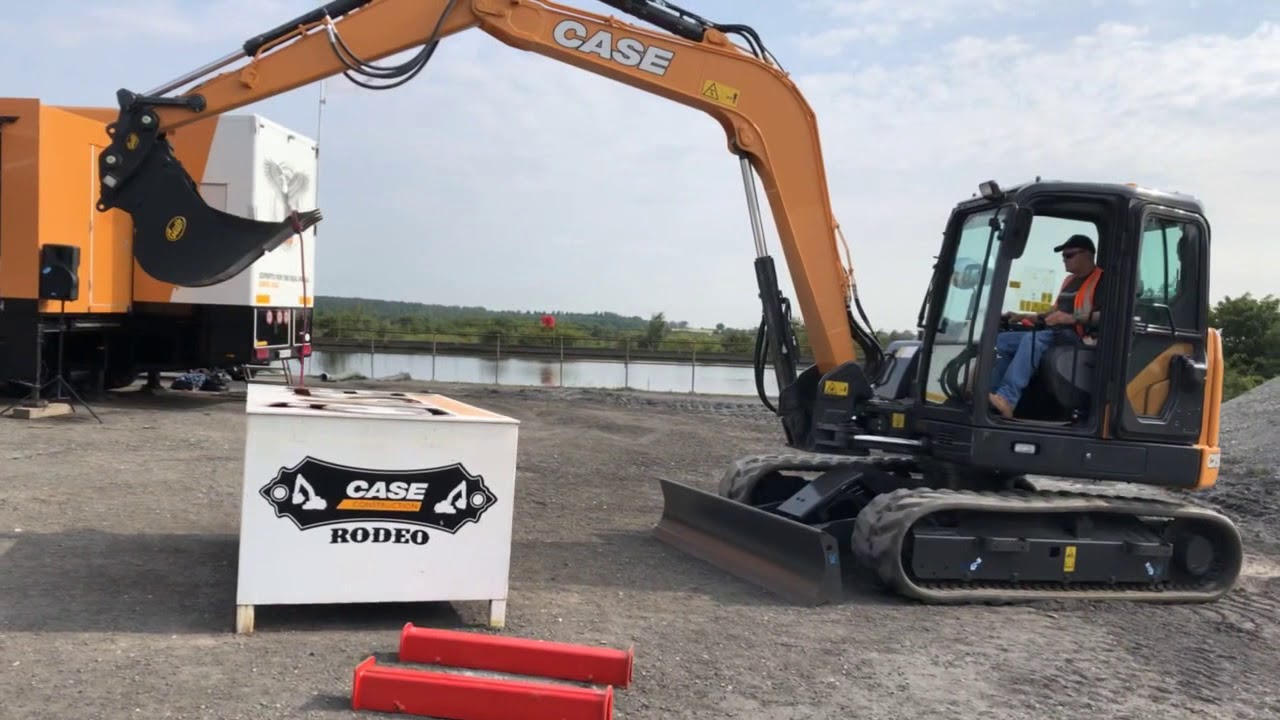 Case CX90 on the Case Rodeo Challenge at the Eagle Day event