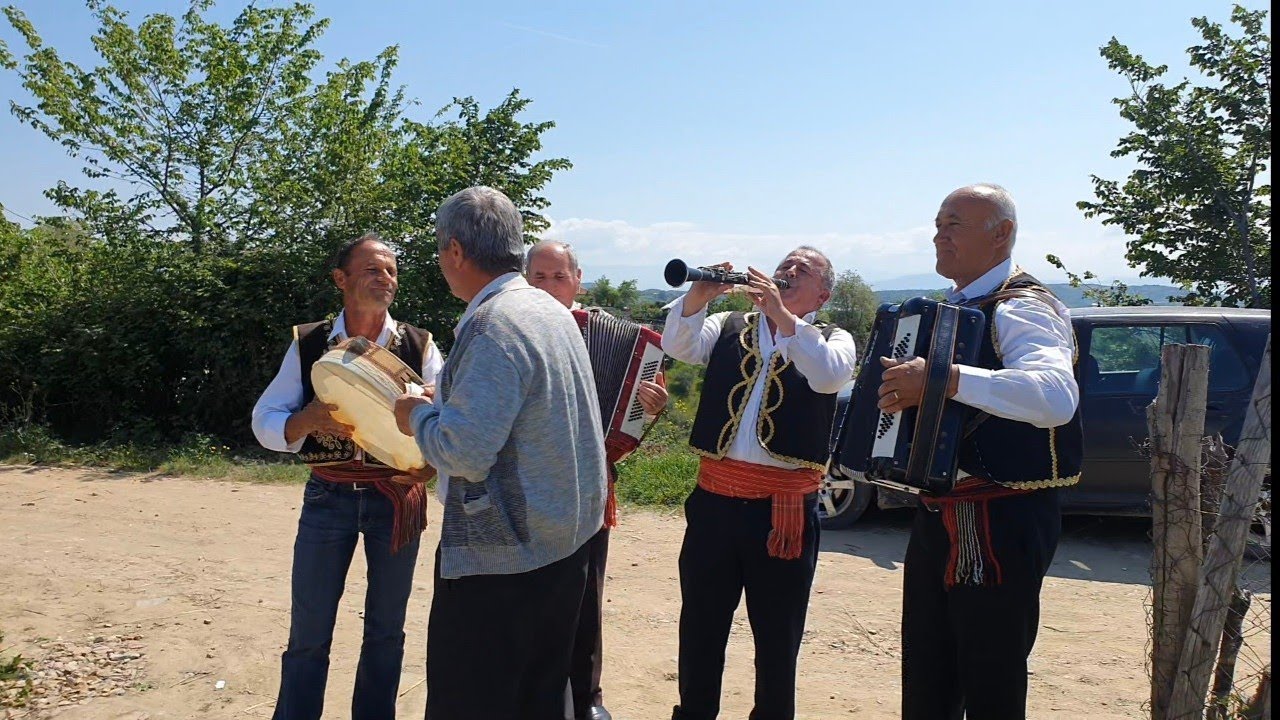 Ne Gezimin Familjar Mikel Sharka Ballaga -Jonus Dervishi Klarinet 0692117708