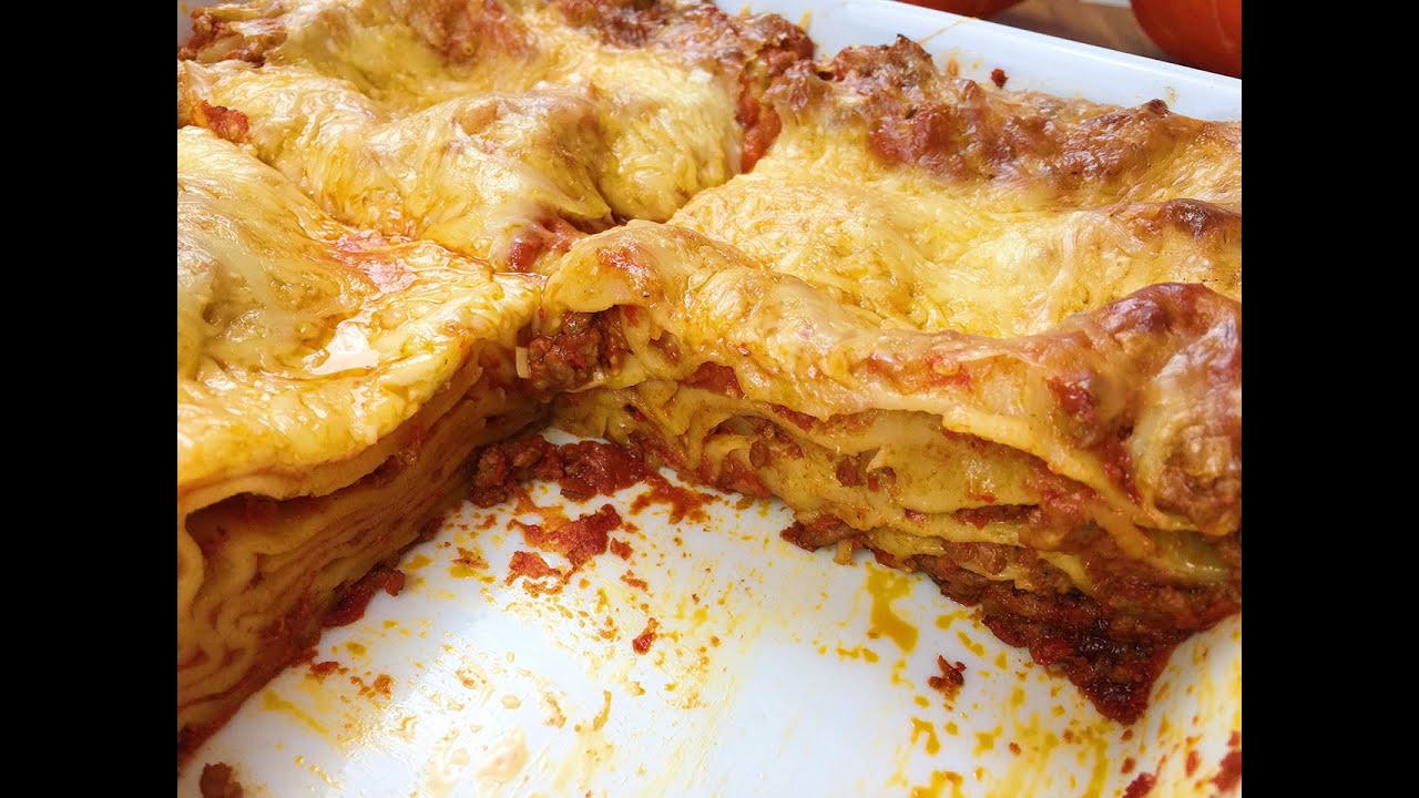 Einfache Lasagne mit Tomaten Hackfleischsauce / Tomatensauce - YouTube