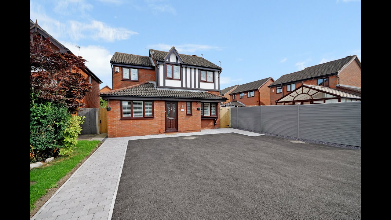 Tynedale Close, South Reddish - £380,000