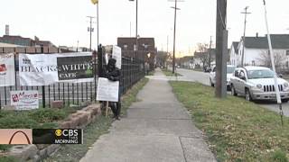 Woman order to wear "idiot" sign as punishment