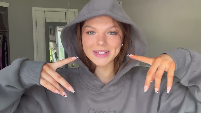 Hoodie that helps with ANXIETY?? (comfrt clothing review) 