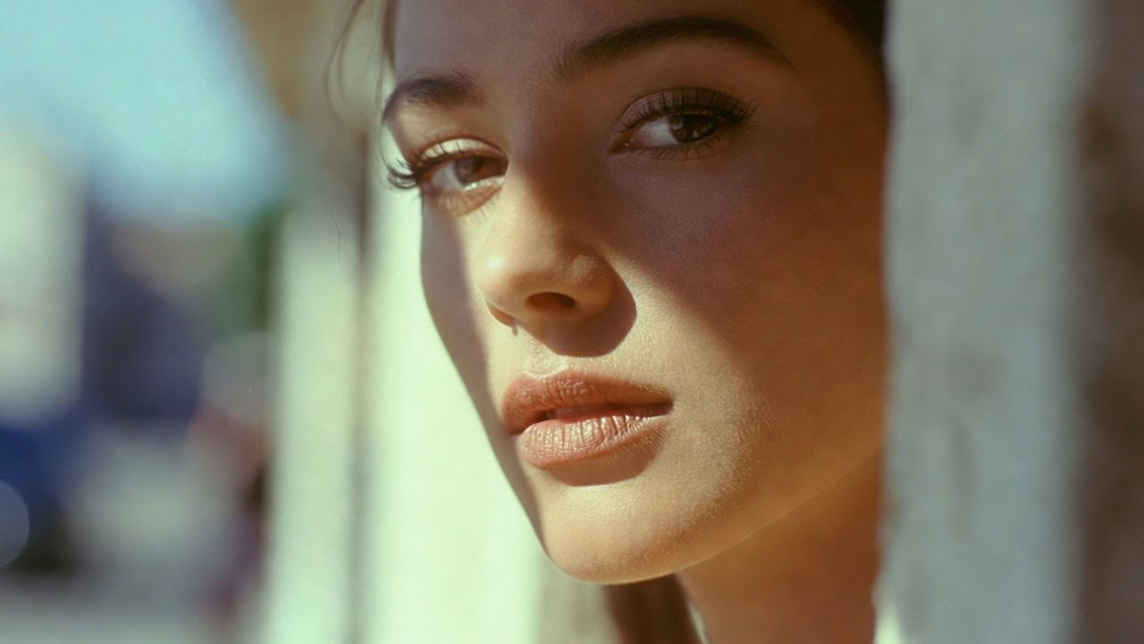 Italy 1960s Daylight Romance — Vintage Beauty, Feminine Elegance & Mediterranean Cinema