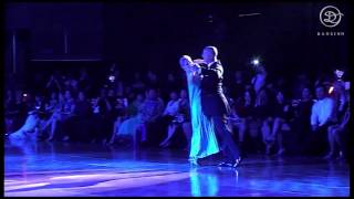 【アンドリューシンキンソン & シャーロッテヨゲンセン スローフォックストロット動画】Andrew Sinkinson & Charlotte Jorgensen Slow Foxtrot at DansinnHeavenly Annual Gala 2013