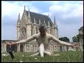 Сакральная архитектура тела: съёмки Натали Дроэн в Париже