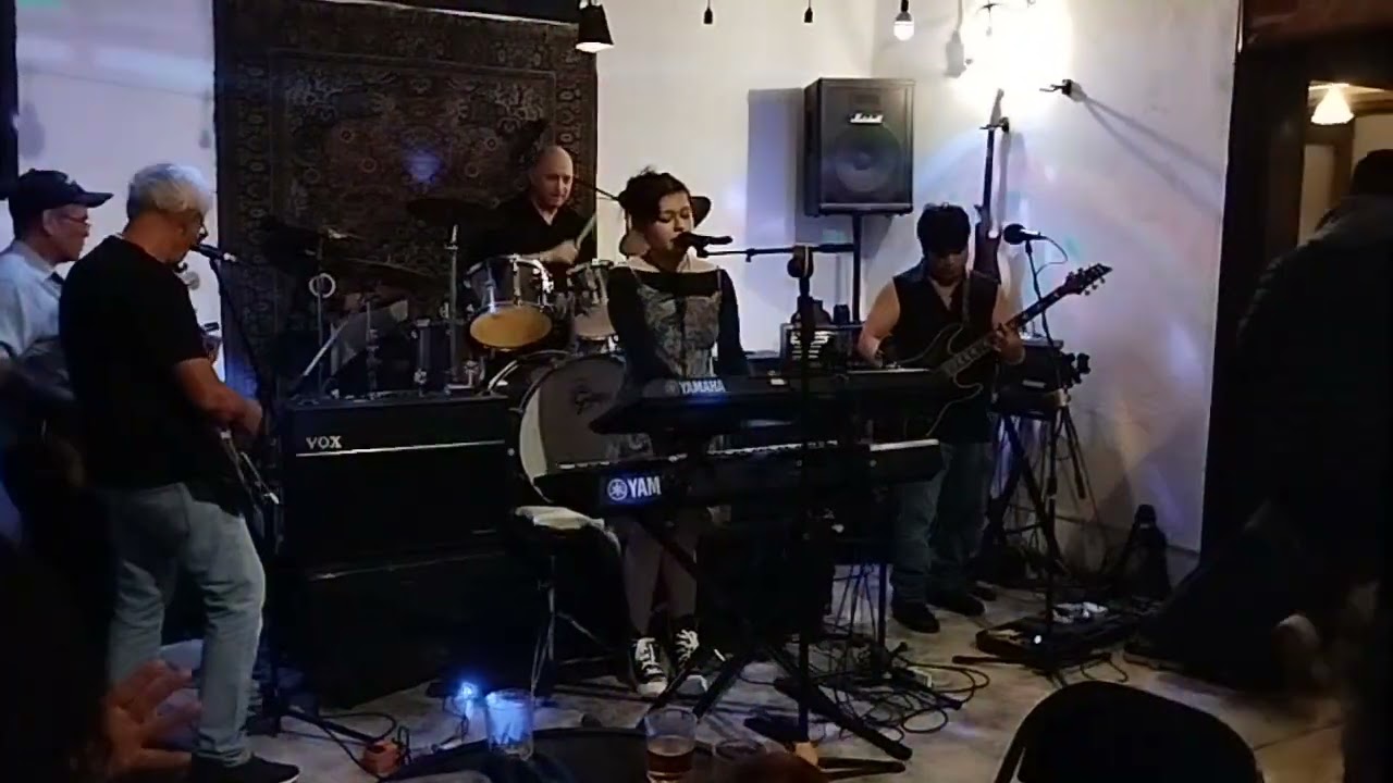 Move Over - Angelina With Top Master Band (cover) #singer #rock #musica #guitarcover #music 