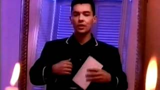 Video voorbeeld van "Matt Bianco - Sneaking Out The Back Door (1984) [videoclip]"