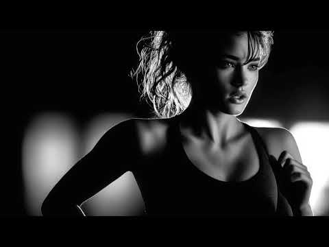 Cover Russell Saint Music Techno Attima di luce