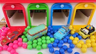 Playing with a colorful garage and Disney Cars miniature cars! Fun videos for kids☆
