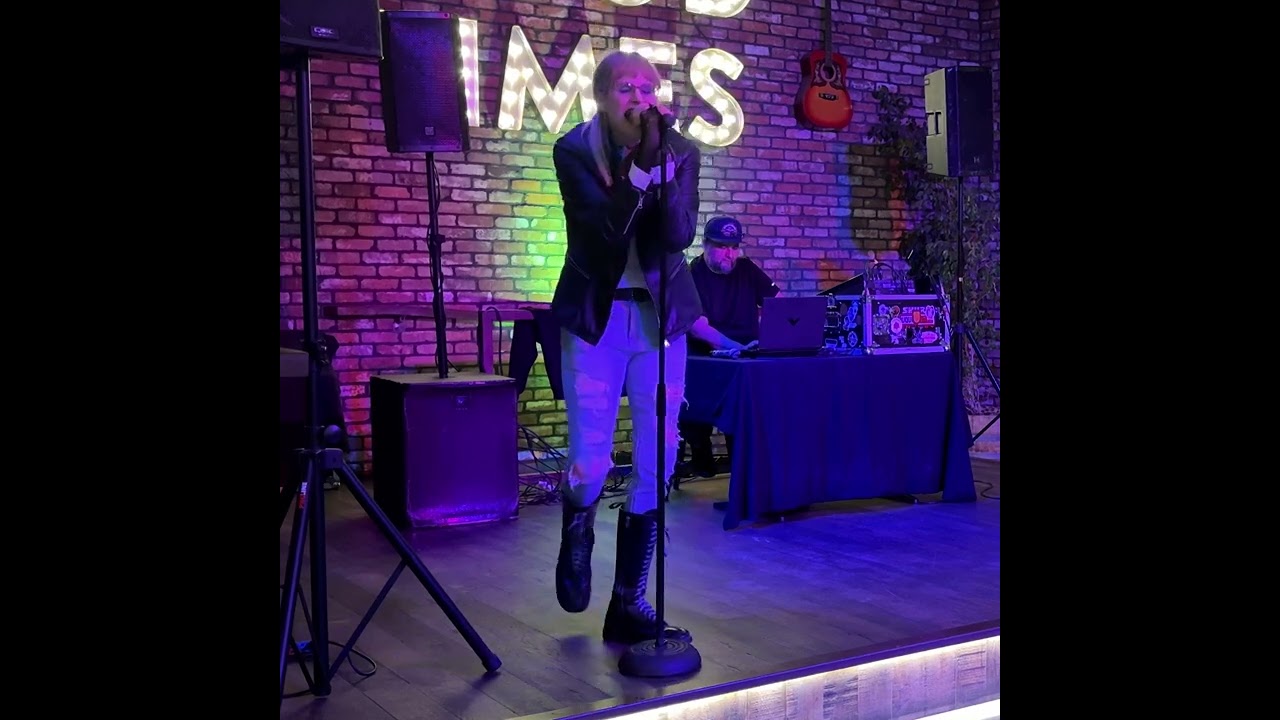 Sherilyn Connelly: "I Feel the Earth Move," Barrelhouse Taproom, January 26, 2026. (1/3)