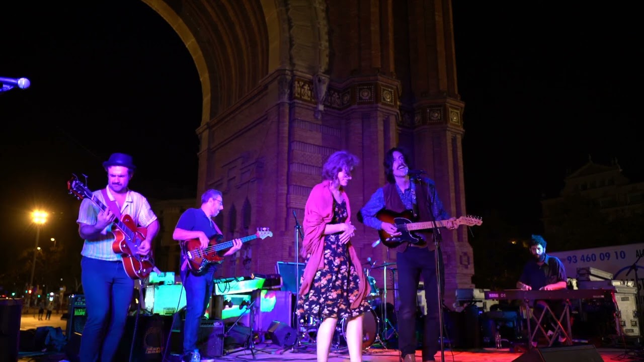 Barko Waltz - After Minnesota : Arc de Triomf, Barcelona