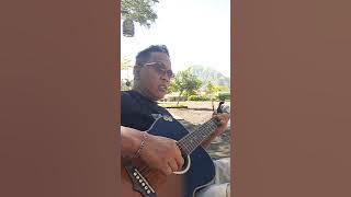 Bermain gitar..campur suara burung..😁...