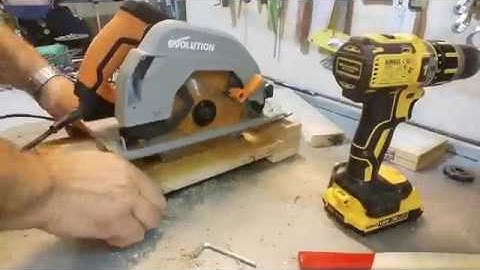 Circular saw Hack || Make A Mini Chop saw Machine // Mini ferastrau de banc