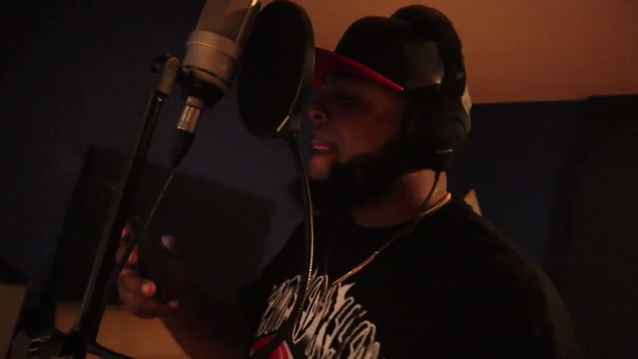 Young Panama behind da scene in the 