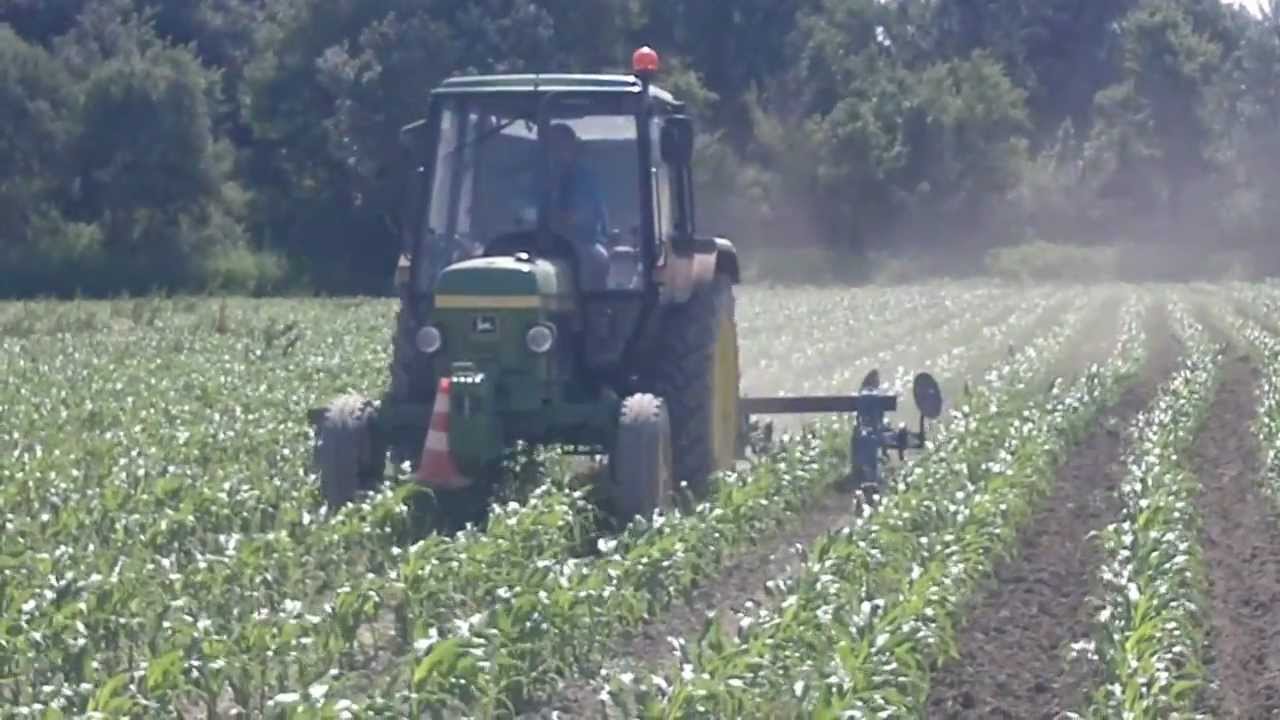 Binage Du Ma s Au Mas De L Hoste Avec Un John Deere 1750 YouTube