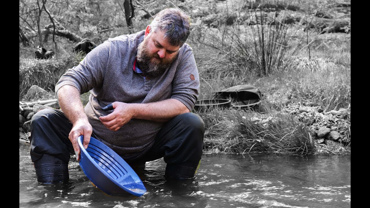 Panning Gold out of Flood Gravel