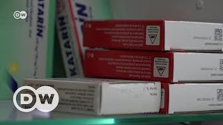 Türkiye'de ilaç sıkıntısı: Rafta ve depoda ilaçlar eksik - DW Türkçe
