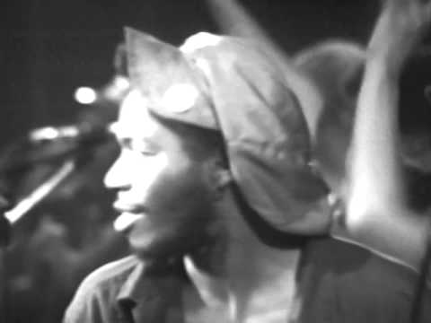 Parliament-Funkadelic - Standing On The Verge Of Getting It On (Official)