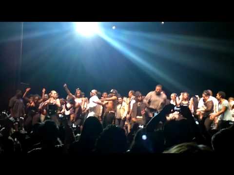 Mc Hammer - Can't Touch This - Live At Club Nokia 552012