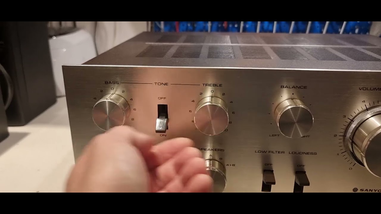 SANYO MODEL DCA-1001 stereo pre main amplifer -test-