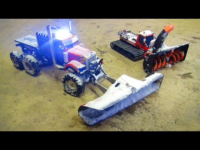 RC ADVENTURES - SNOW MACHiNES DOiNG WORK - OPTiMUS & BLiZZARD - Plow & Snow Blower