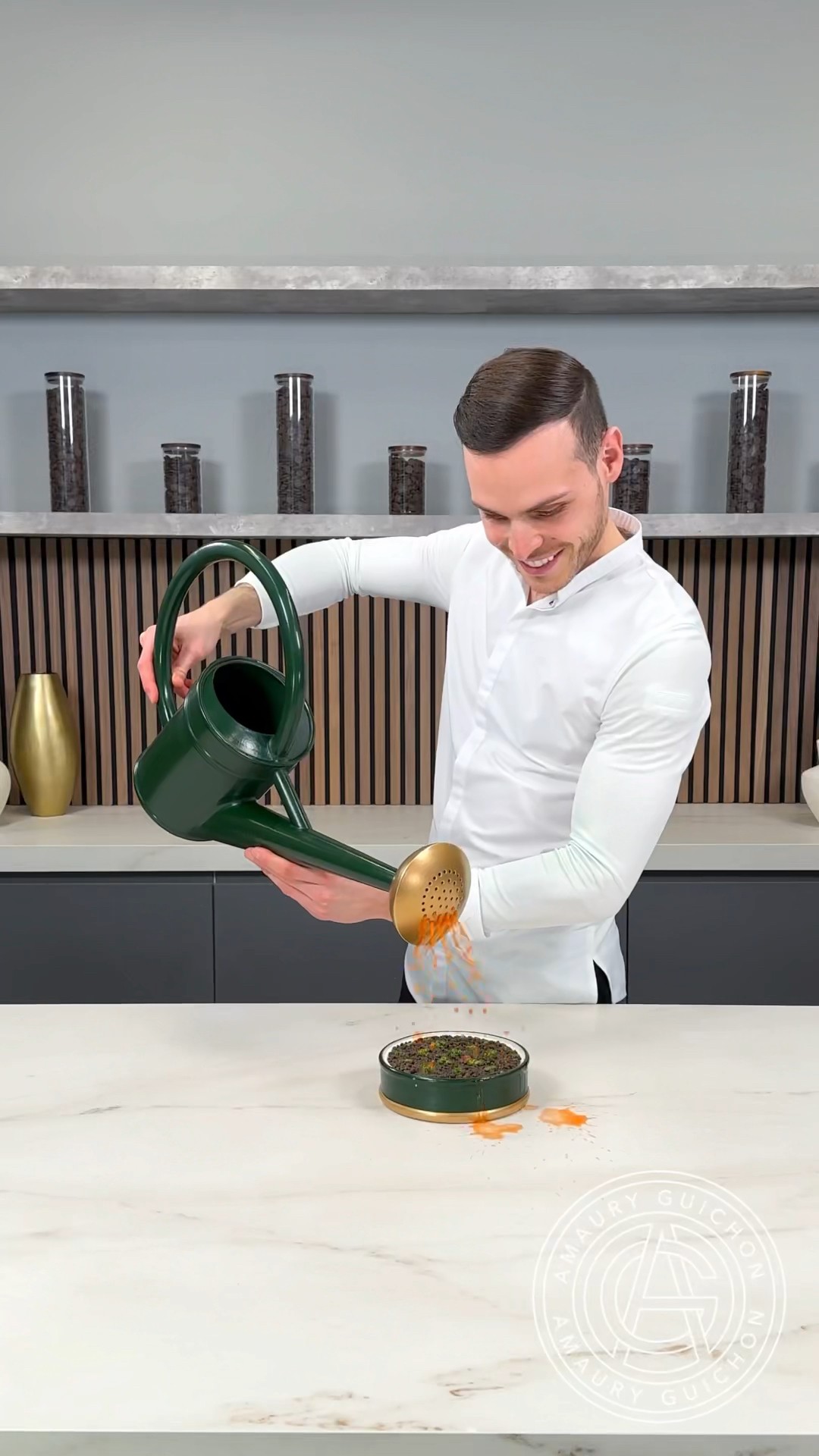 Chocolate Watering Can! ???‍? A carrot cake in disguise to welcome summer! #amauryguichon