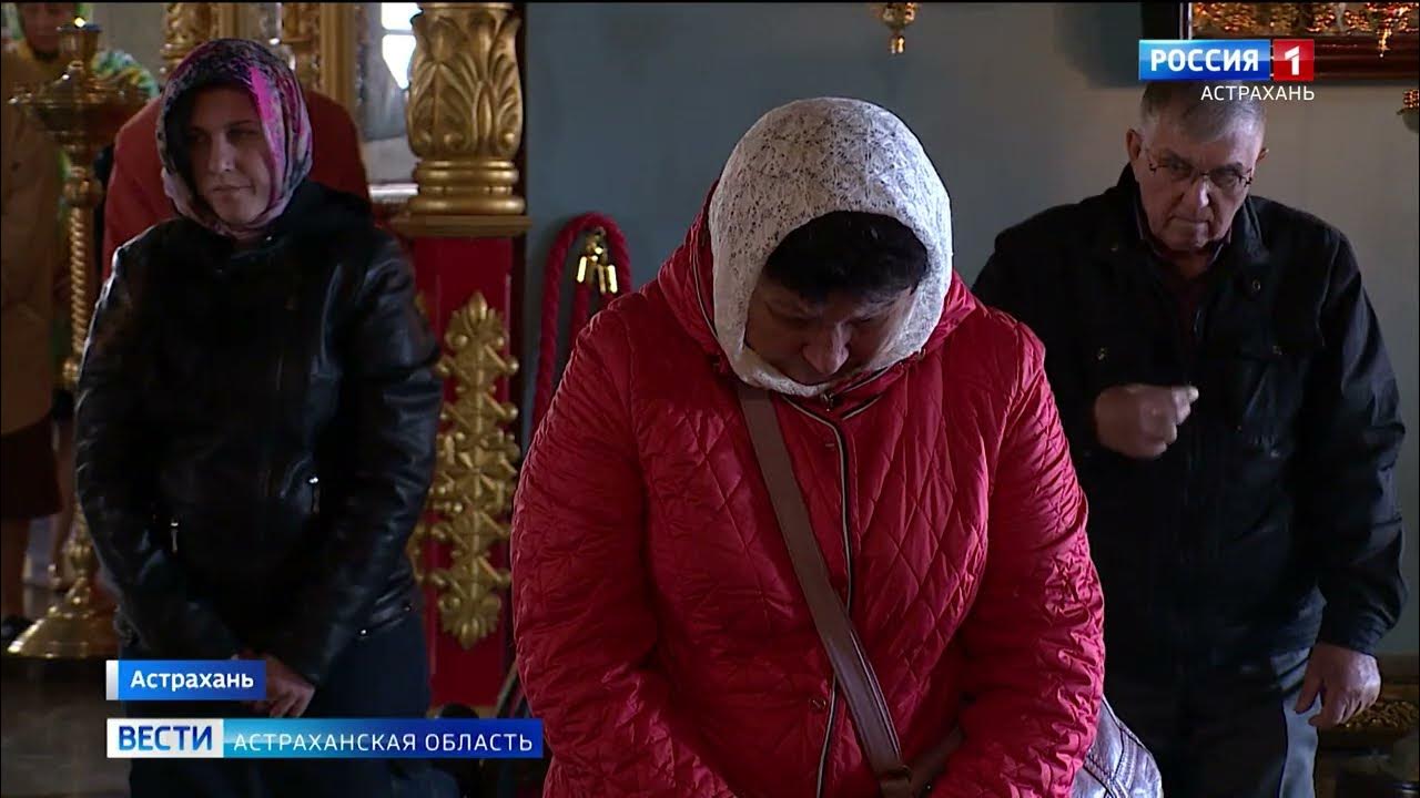 протоиерей сергий лопухов. останки александра невского. мощи в астрахани 2023. мощи в астрахани 2023. кладбище в россии.