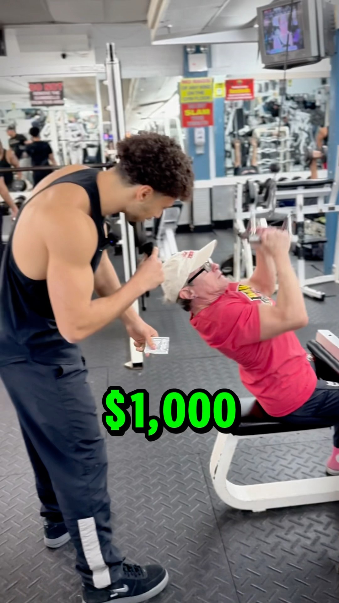 Meet the strongest grandma in the world???