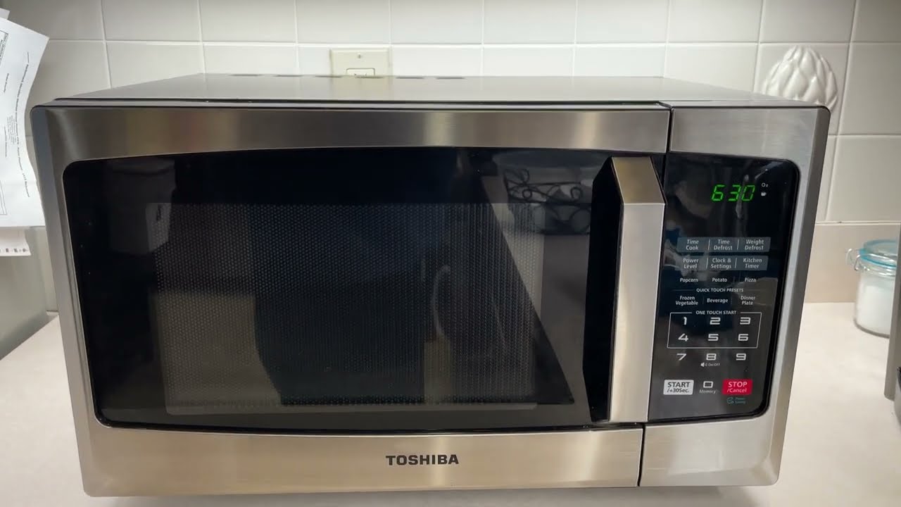 TOSHIBA Countertop Microwave Oven, 0.9 Cu Ft With 10.6 Inch