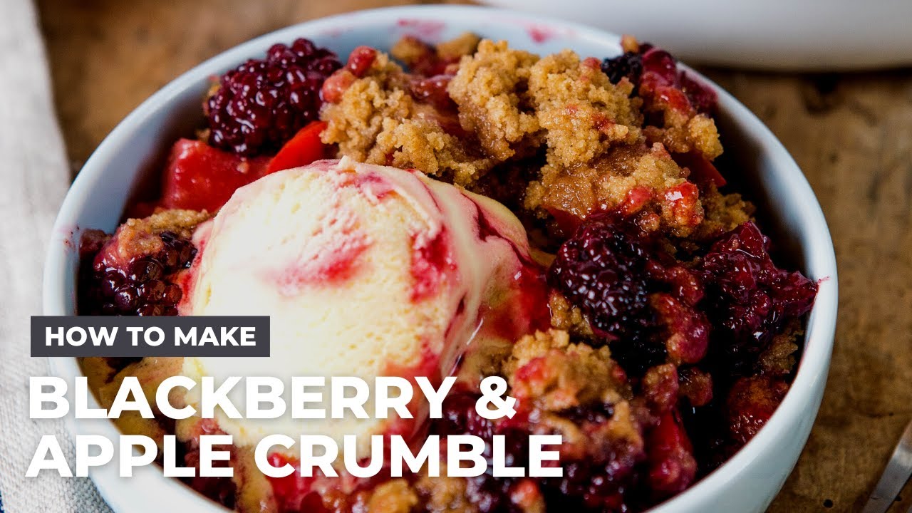 How to Make Apple and Blackberry Crumble