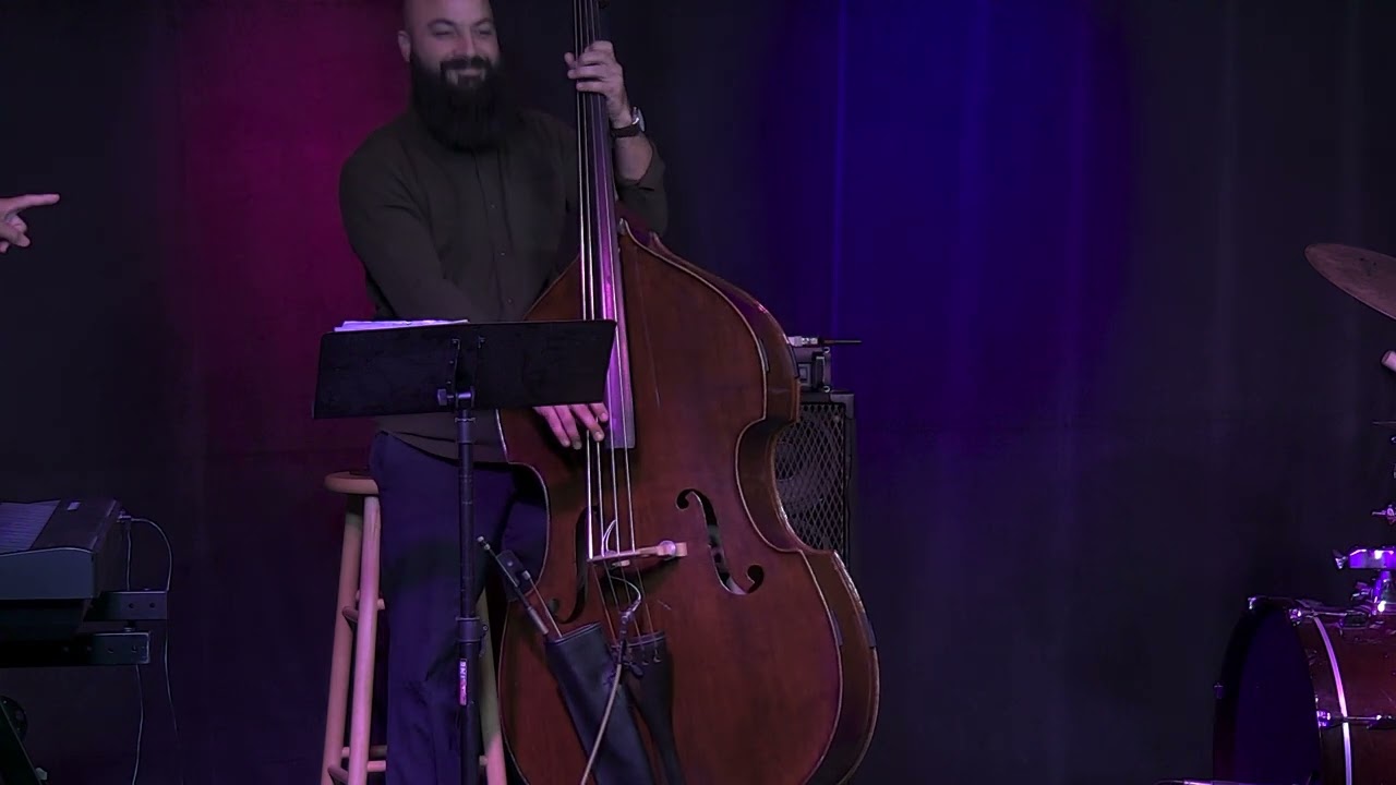 Chuchito at Fogartyville for WSLR wslr.org