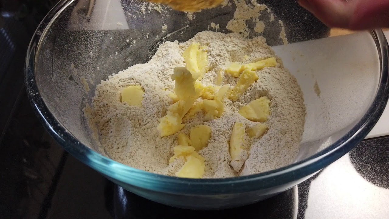 How to make shortcrust pastry for apple pies, meat pies and other pies