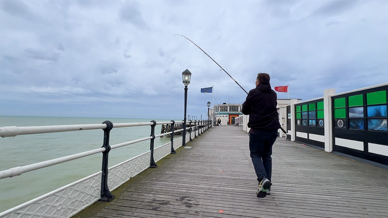 Britains HARDEST fighting fish made me RUN down the Pier!
