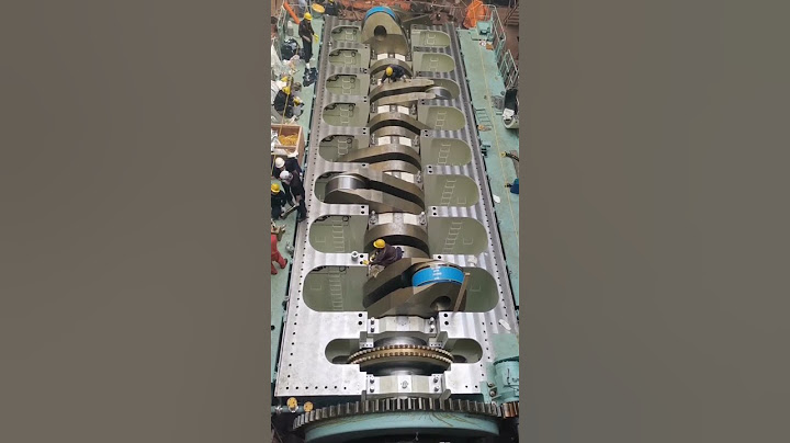 Gigantic engine #engine #shipengine #gigante #massive #cylinders #valves #motor