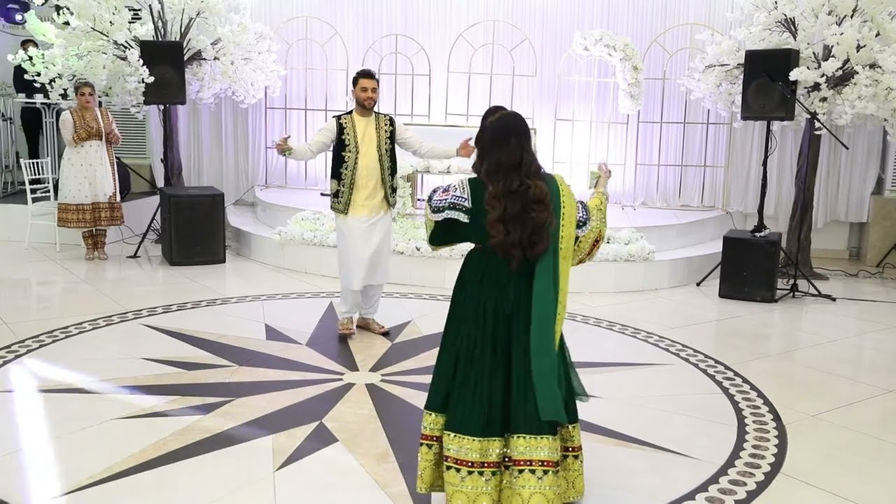 رقص زوج افغان با اهنگ هراتی