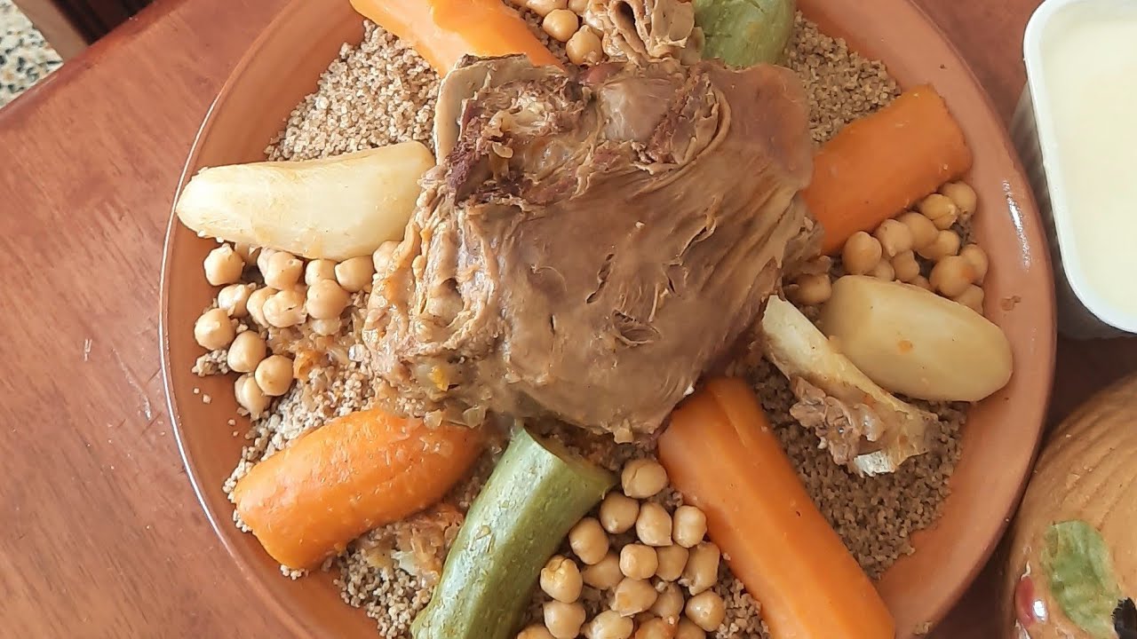 طعام أو كسكس الشعير ...طبق من التراث التقليدي الجزائري بمقادير مضبوطة لضمان نجاح الوصفة👍