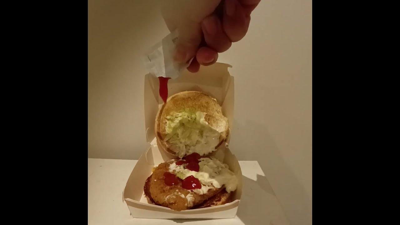 Putting Ketchup On My Burger ketchup burger yummyfood shortsviral