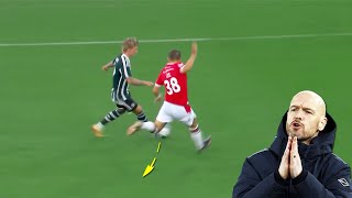 Look What Isak Hansen Aarøen is doing at Man United 🇳🇴 Resimi
