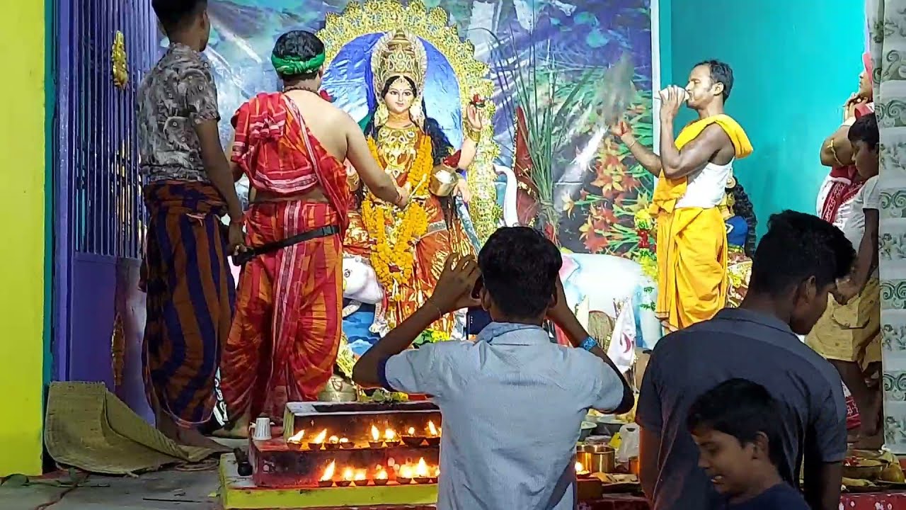Maa Laxmi Arati At Kamasan Village 