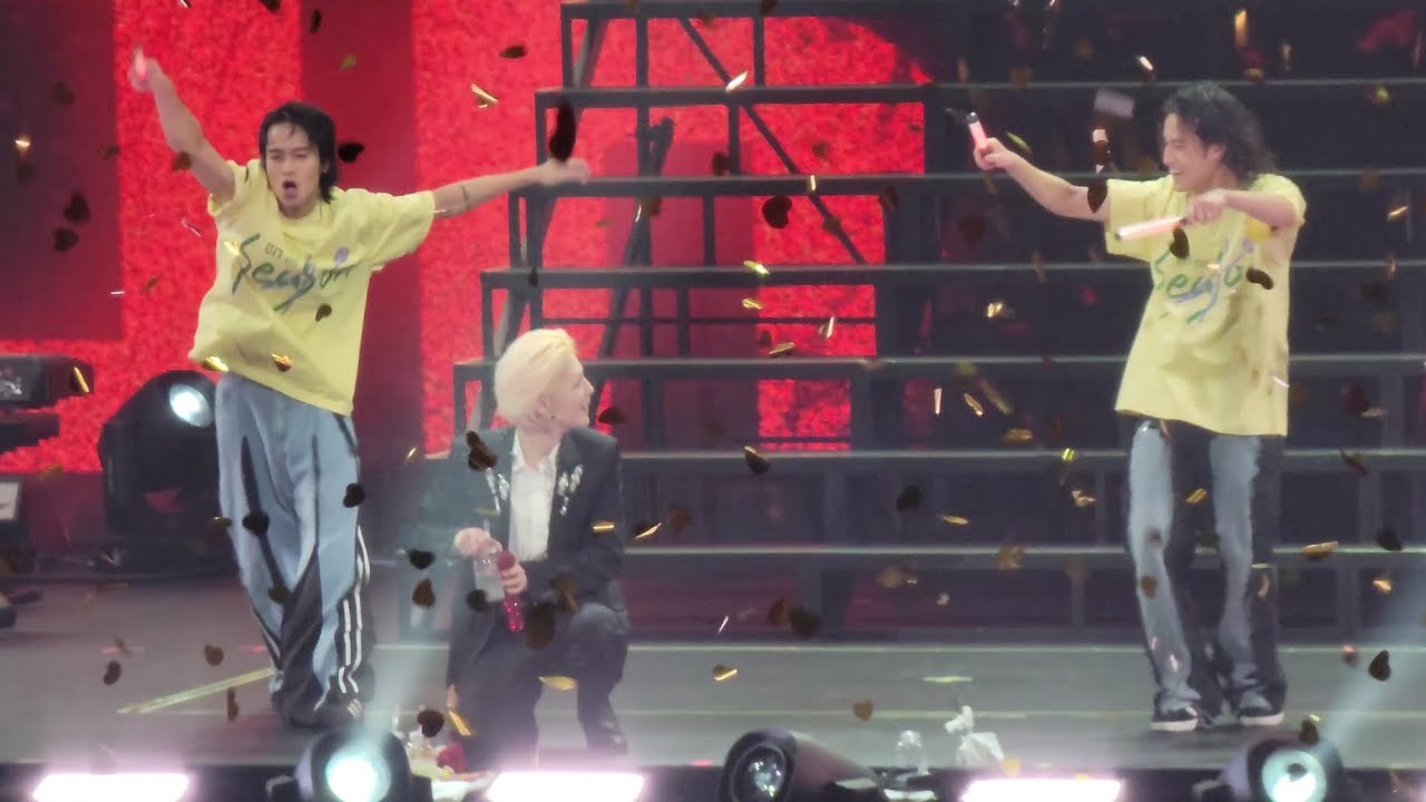 20251024 LUHAN 鹿晗 - 超級冠軍 (Football Gang) Ending【2025 LUHAN SEASON4 ASIA TOUR in Hong Kong 亞洲巡演香港站】