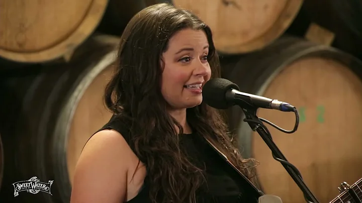 Emily Scott Robinson live at Paste Studio on the R...