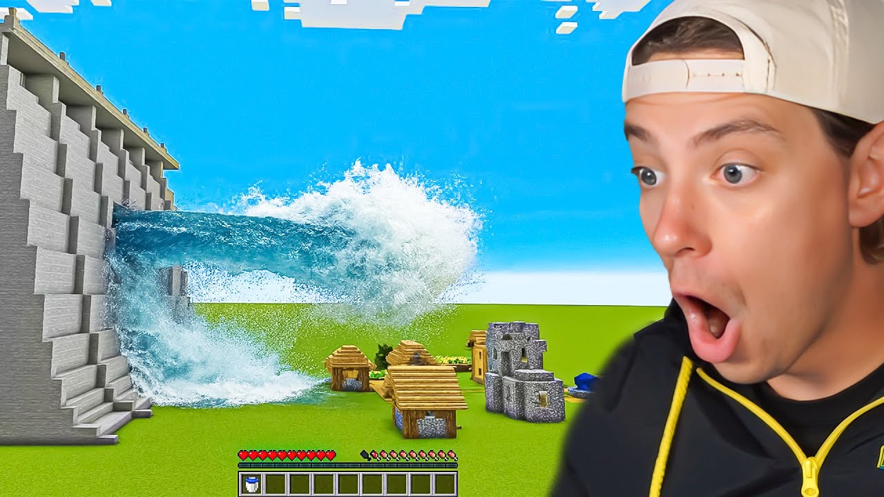 Reacting To Realistic Damn Water Breach in minecraft