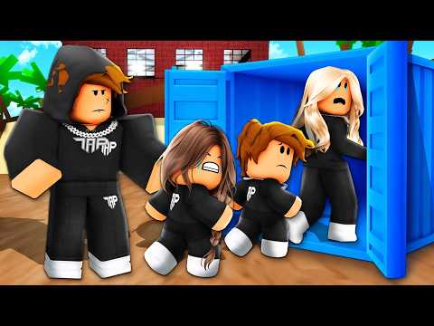 I Smuggled My FAMILY Out of Brookhaven RP...
