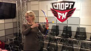 Биатлонистка Ольга Зайцева стреляет из лука!