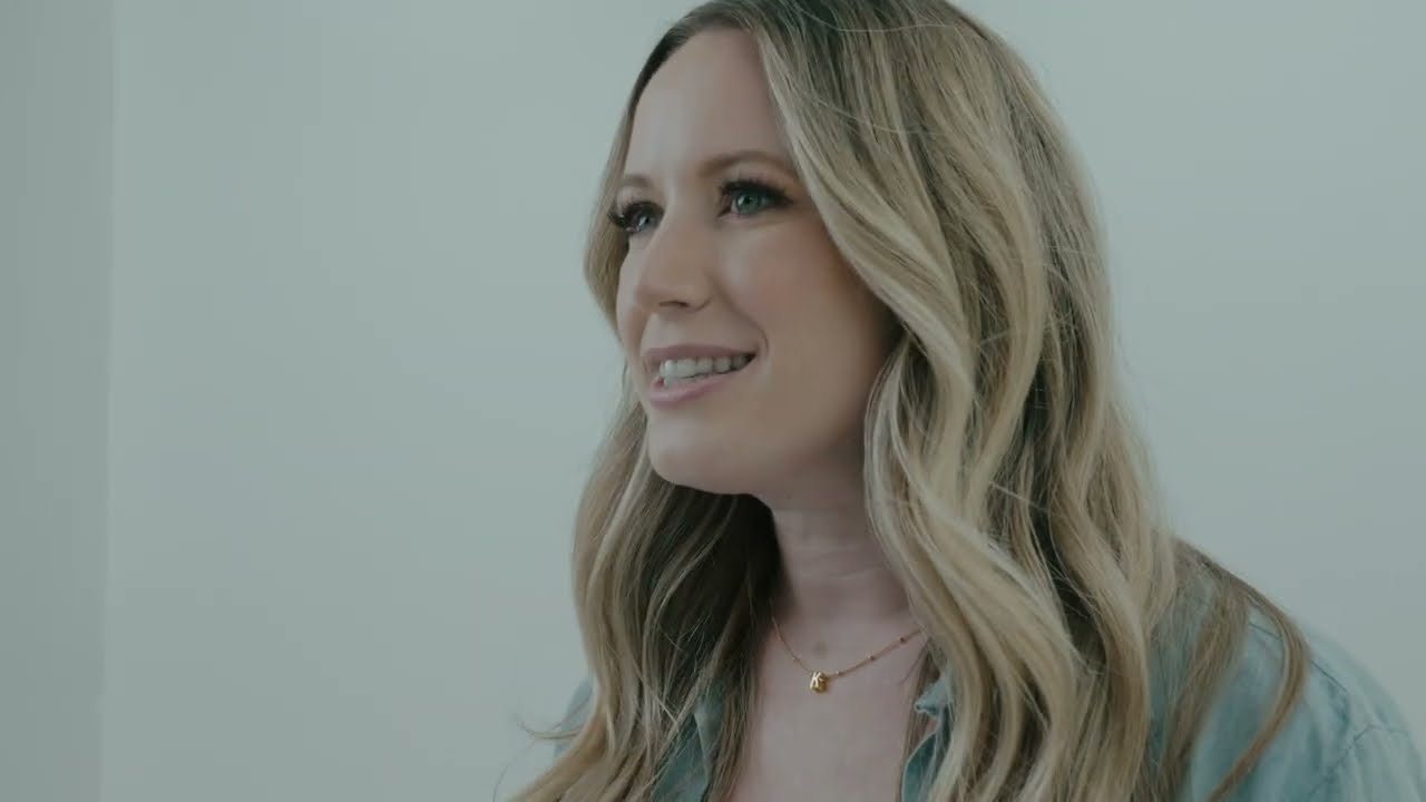 Kelsey Lamb - Happy Now (Official Visualizer)