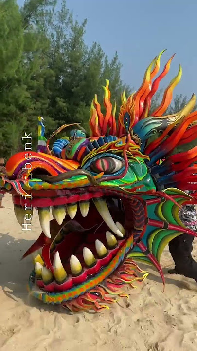 Detik2 Layangan Naga Raksasa Terbang Di Pantai #shortvideo #shorts #short