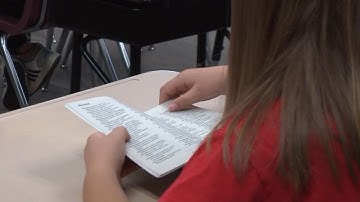 Kiwanis Club provides dictionaries for third-graders at Posen Elementary