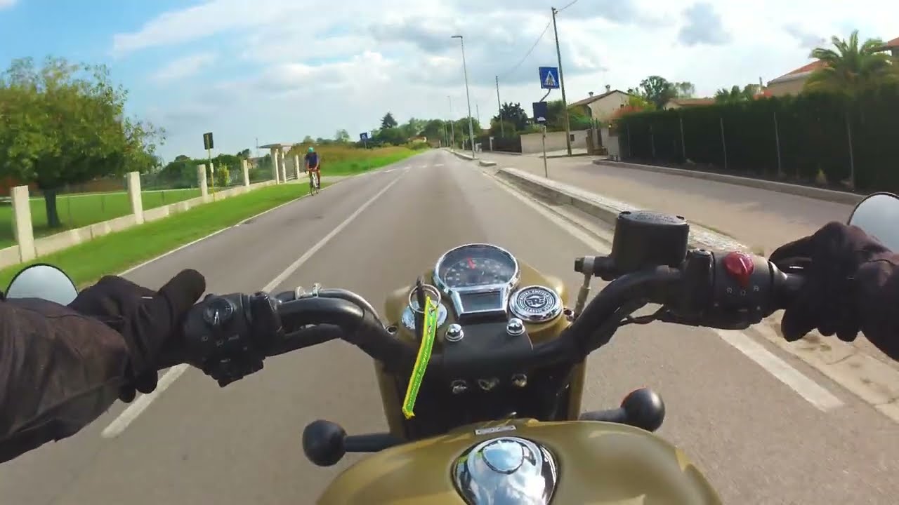 Saturday afternoon in late August with Royal Enfield Signals 350