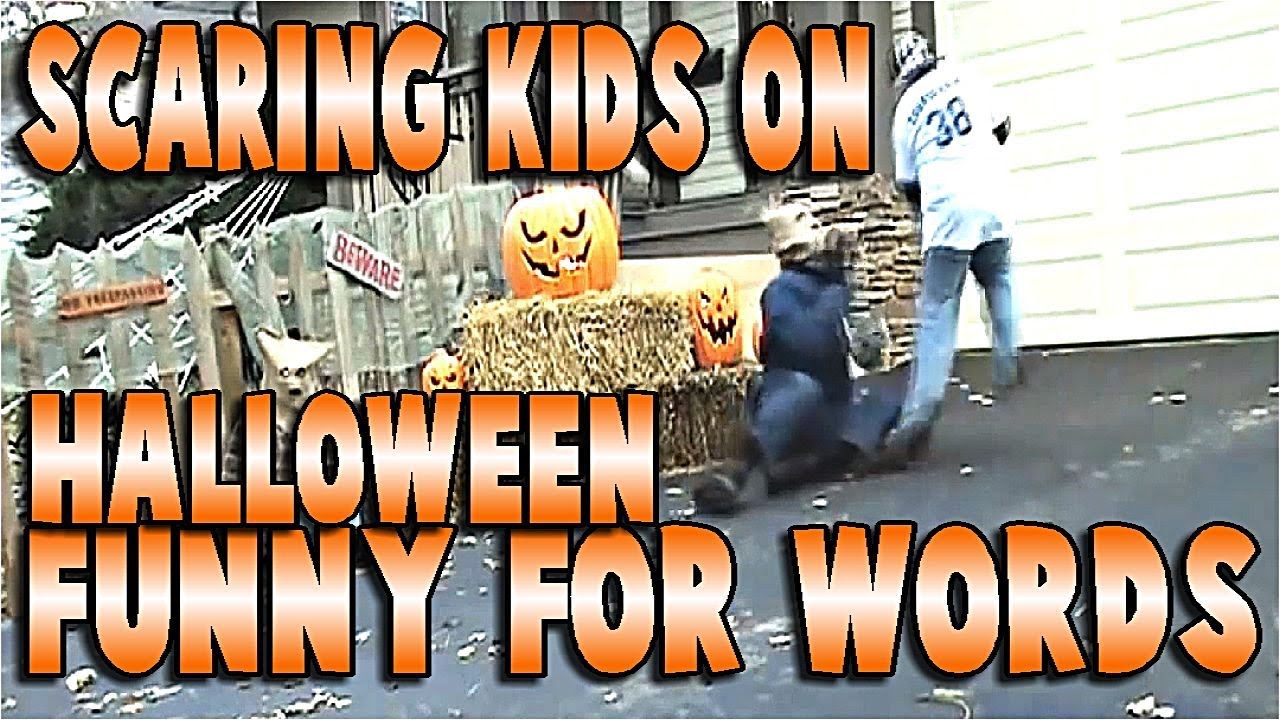 Scaring kids on HALLOWEEN... TO FUNNY FOR WORDS ) PRANKS YouTube
