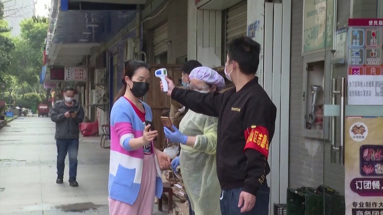 Wuhan empieza a levantar restricciones tras meses de cuarentena